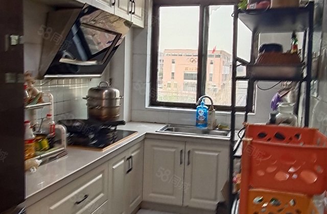 市委家属院东昌总校精装三室可按揭