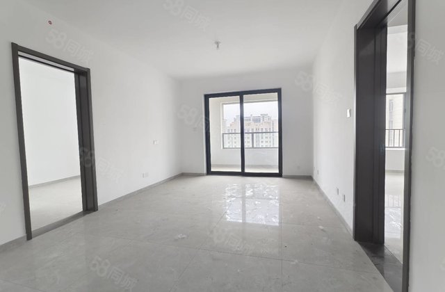 房东急售 有一手 诚心出 送车位 储藏室 诚心出的 保证真实