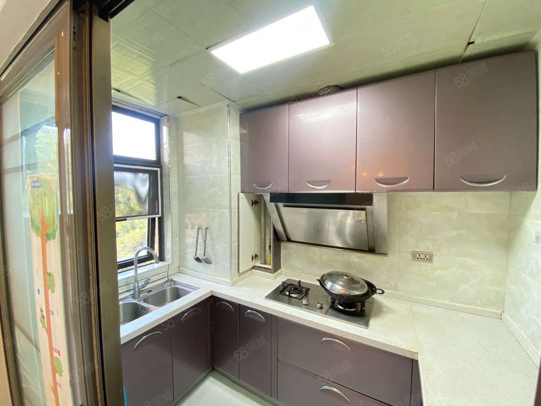 大洋五洲3室2厅2卫104㎡南北56.8万