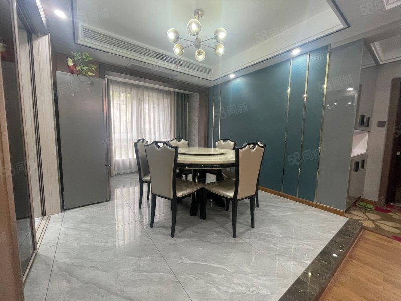 血亏滟澜公馆豪装三十万一楼带院子和菜园送五十平高性价比