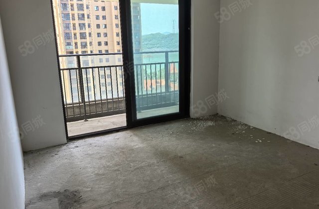 中铁龙盘湖世纪山水(公寓住宅)3室2厅124㎡54万二手房图片