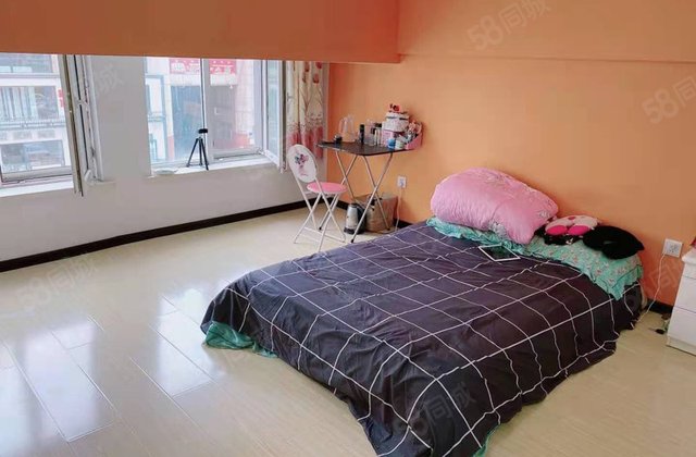 巨鹰国际4室2厅112㎡59万二手房图片