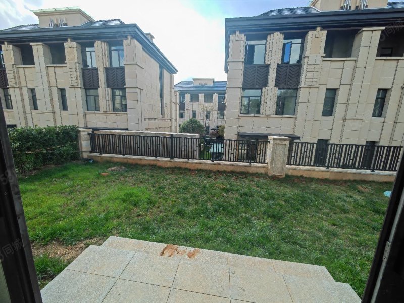 东三环丨别墅带300平米花园丨美的顺成府丨现房急买急住丨随时