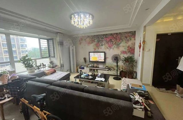 老文轩，龙湾电梯洋房，三室带车位地下室，随时看房