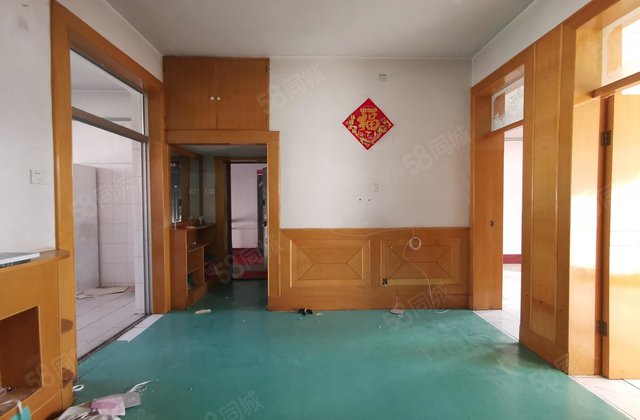 电业局四院  三室 停车很方便 距离 文轩外国语近