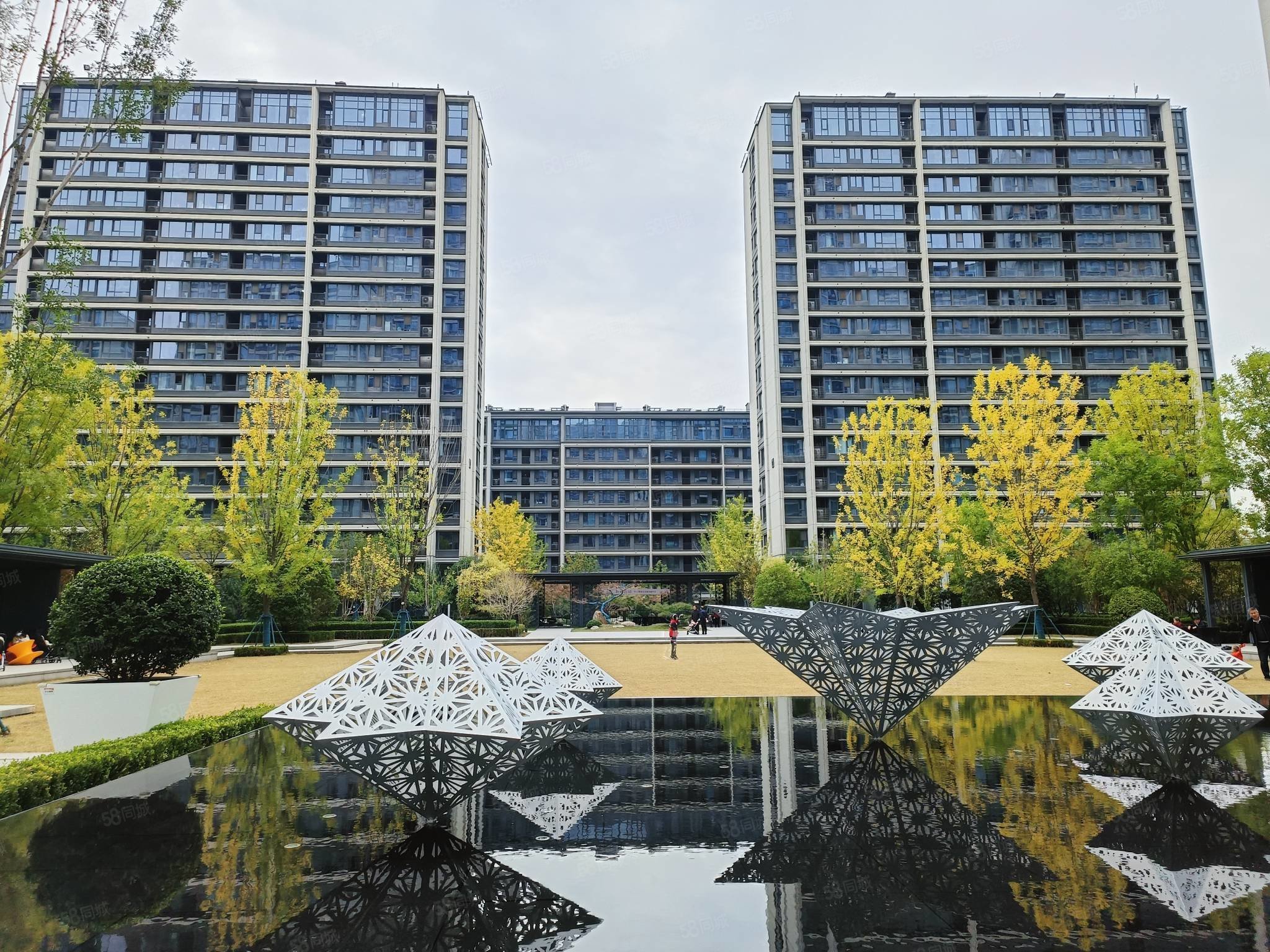 【10图】港务区 河景房 精装修 南北通透 陆港绿城西安全运村,陆港
