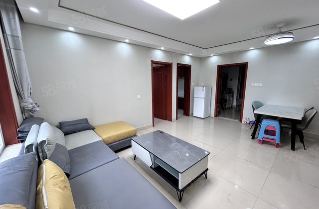 急售！东昌湖边 望岳嘉苑 户型方正边户精装三室 免大税