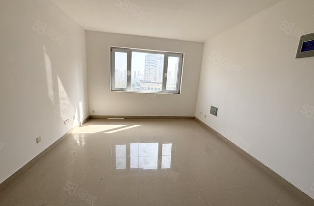 昌润莲城 御景王宅旁 鑫亚公司家属院 电梯中层 东边户次新房