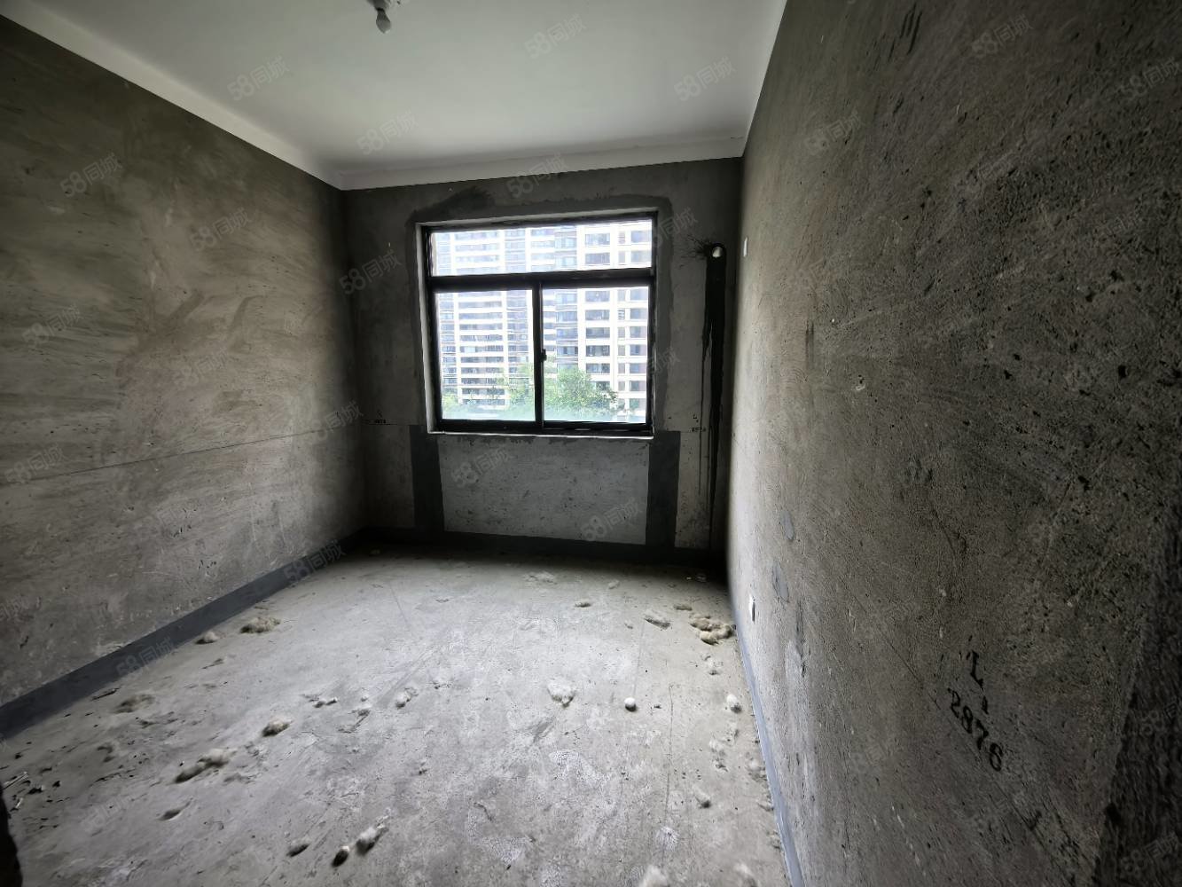 悦湖城4室2厅2卫153㎡南北110万