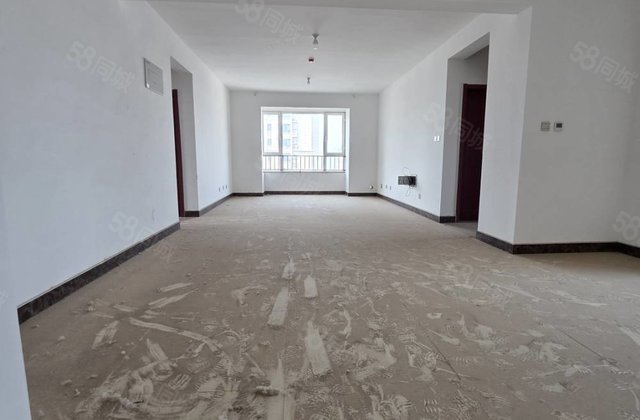 公园首府东区，边户140平  有车位储藏室