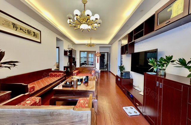 万科城愉园4室2厅137.05㎡153.6万二手房图片