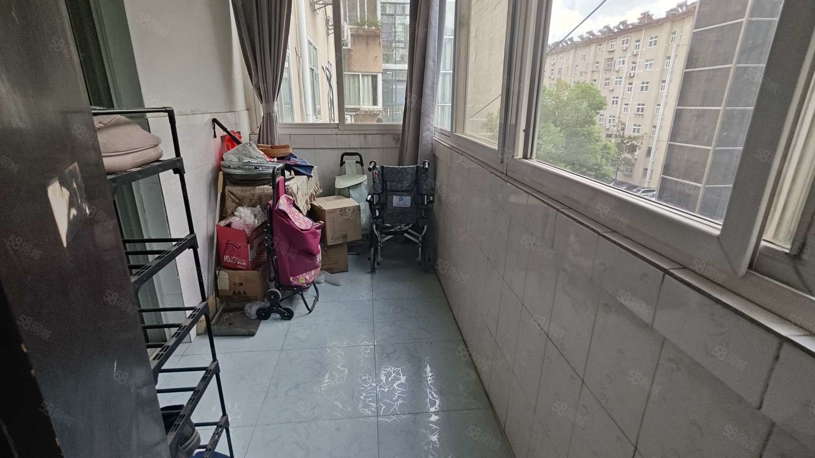 金凤苑3室2厅1卫97㎡南30万