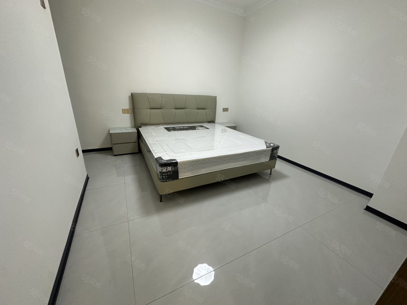 天御蓝湾6室3厅2卫160㎡南北92万