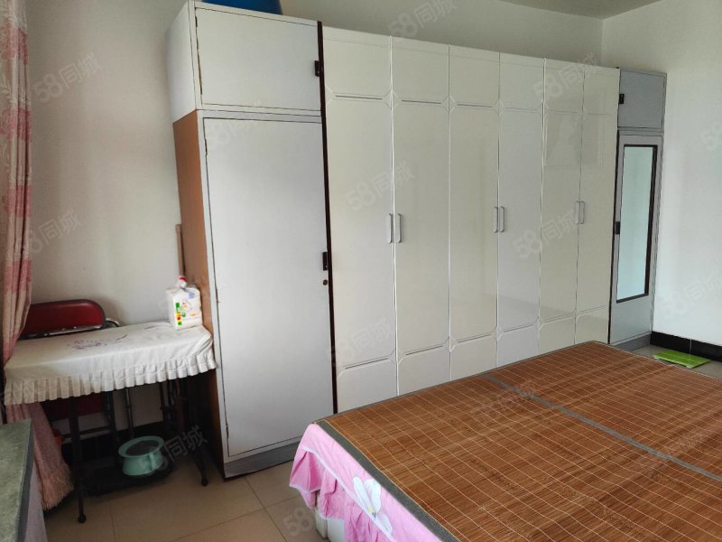 机运小区2室1厅1卫75㎡南北30万