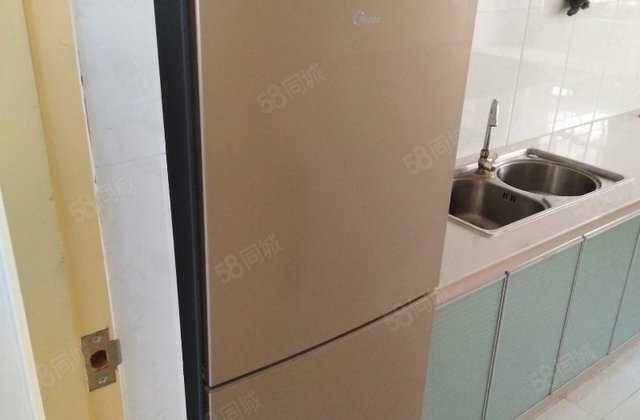 企业力荐 板楼 朝南 低密度社区 电梯房 楼龄新 房东急售