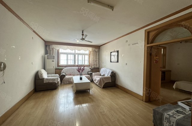 单价六千多 距离湖边100  乐园小区 电厂家属院 三室朝阳