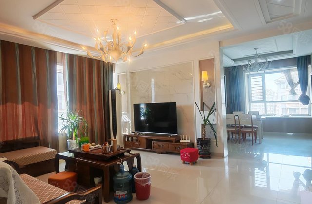 运河边电梯房精装四室边户带车位储藏室