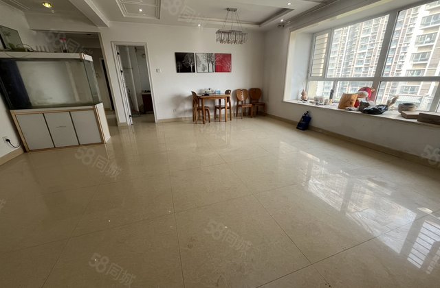 文轩 龙湾小区商品房洋房 117平中间楼层 有车位储 免大税