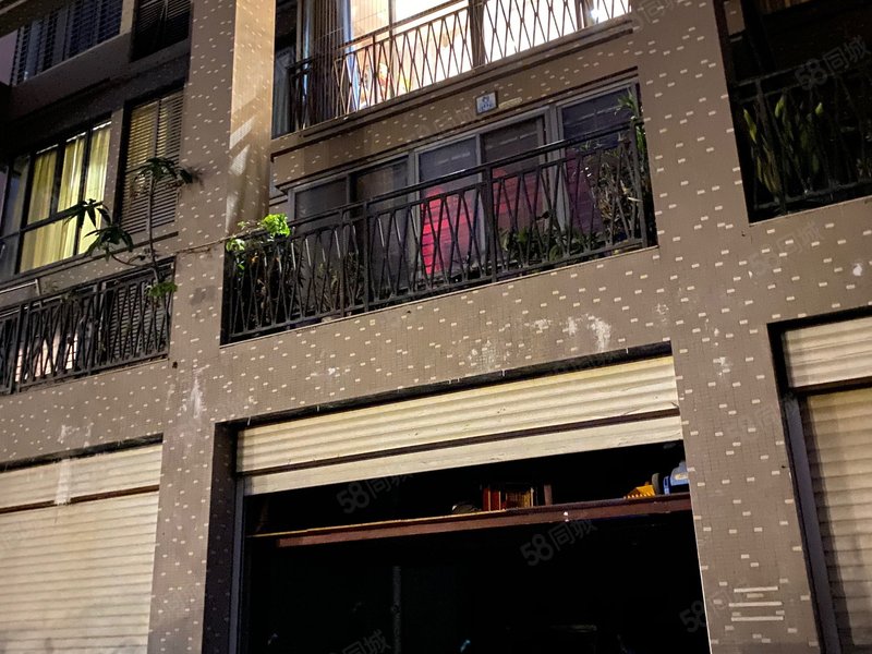 梅岭街道 4室2厅2卫 158.0平米 251.22万元