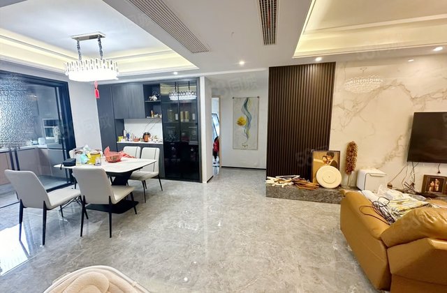 金域蓝湾四区(常熟)4室2厅133.42㎡124万二手房图片