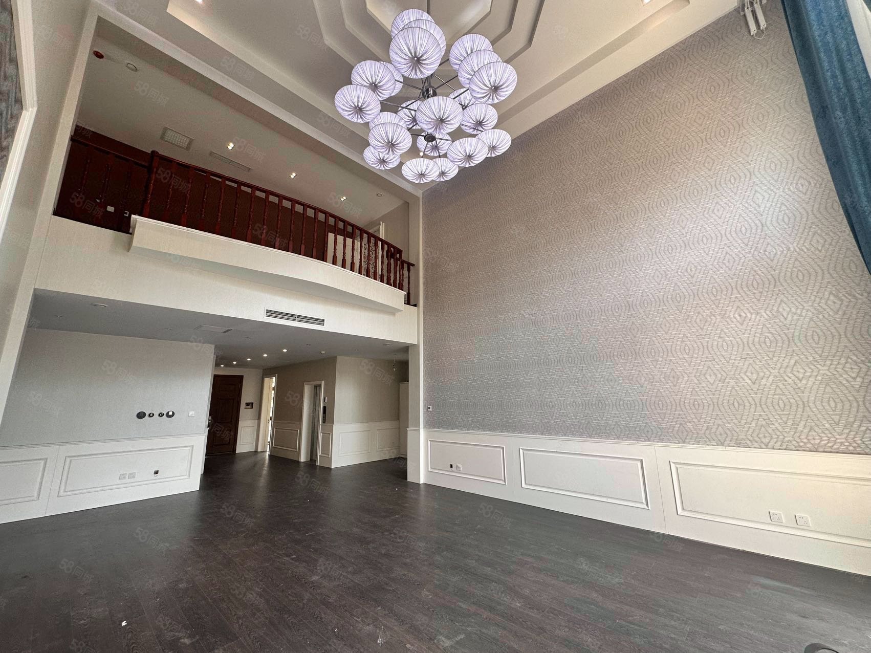 藍岸麗舍(別墅)8室3廳8衛(wèi)591.37㎡南北1380萬