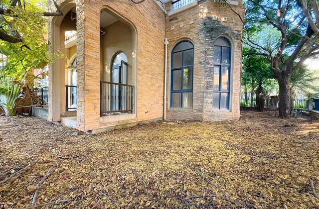 国贸金门湾朗琴园5室2厅246.17㎡499万二手房图片