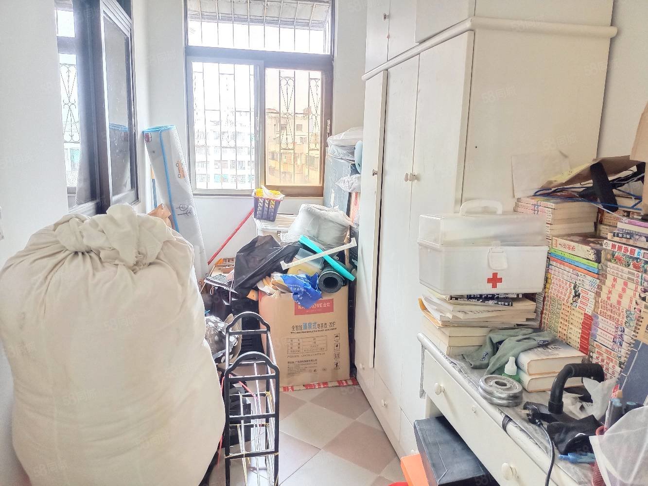 西门市场顶3室2厅1卫98㎡南北32万