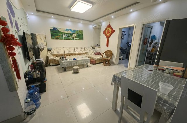 月亮湾A区商品房103平 三室两厅送车位地下室仅售78万