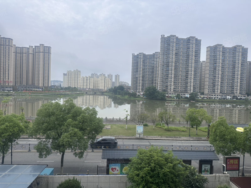 锦绣花苑(别墅)7室3厅5卫320㎡南北458万