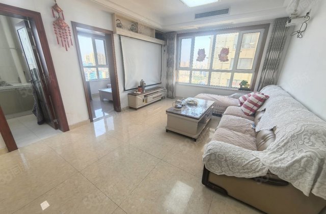 公园附近 六中旁边星光中央丽都 东边户 精装三室免大税