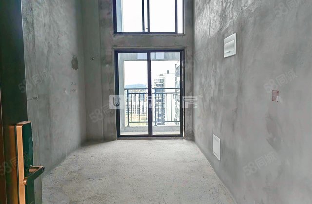 彰泰欢乐颂1室1厅27.24㎡16万二手房图片