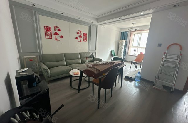 水晶城 多层步梯3层 精装婚房 带车库 户型好 着急出售