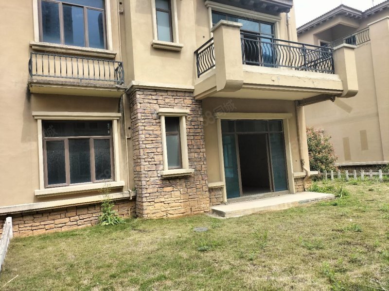 九江碧桂园(别墅)5室3厅5卫235.67㎡南北178万