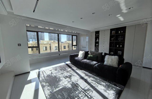 绿地斐勒公馆3室2厅2卫147㎡南北108万