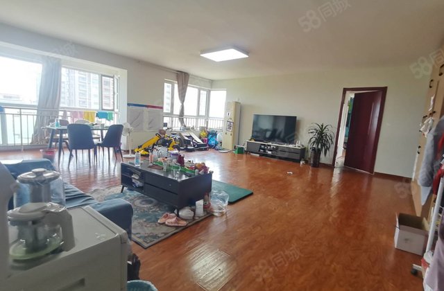 新东方龙湾商品房 大平层 188平 4室2卫 车位储藏室