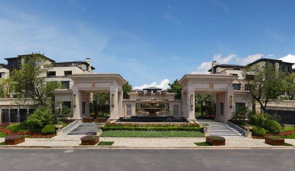 新江湾城纯别墅高品质小区,自带双车位,双轨出行,带前后大花园