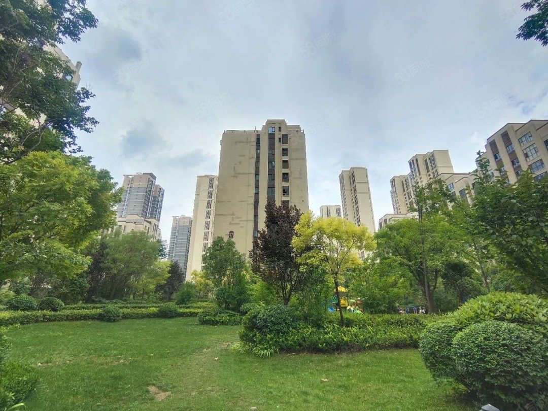 五号线地铁口曲江华著中城精装大三室南北通透诚心出售