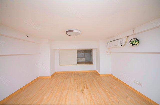 朗峰中心1室1厅53.83㎡40万二手房图片