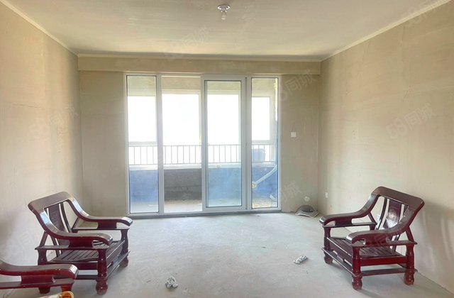 上合嘉苑3室2厅120㎡65万二手房图片