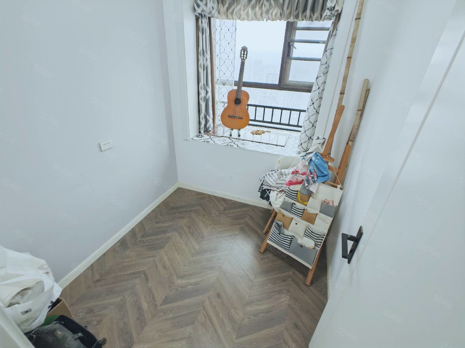 锦翔翰林世家3室2厅1卫100㎡南北62.8万