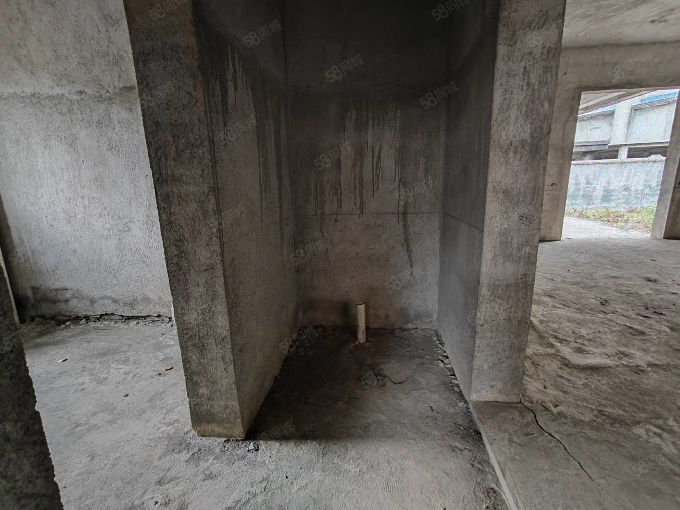 湖田壹号7室3厅3卫420㎡南北169万