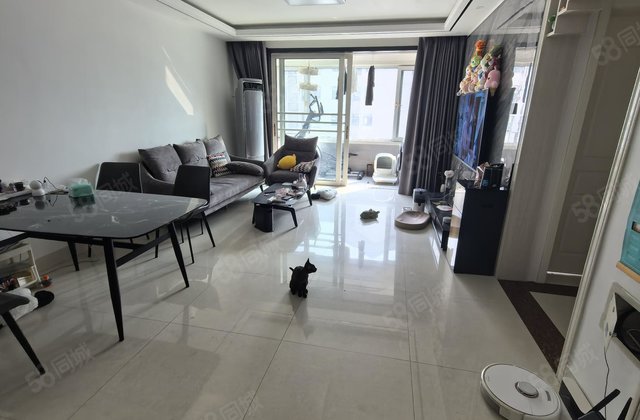 城市主人 电梯房 两室  优 房东急卖 免大税 带储藏室