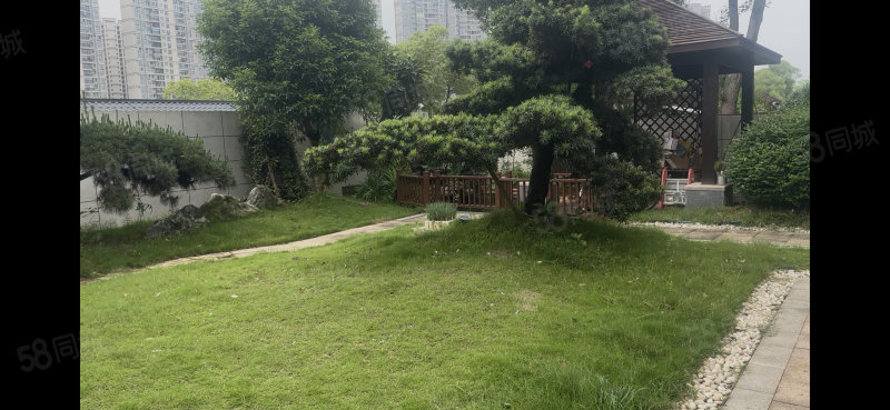锦绣花苑(别墅)7室3厅5卫320㎡南北458万