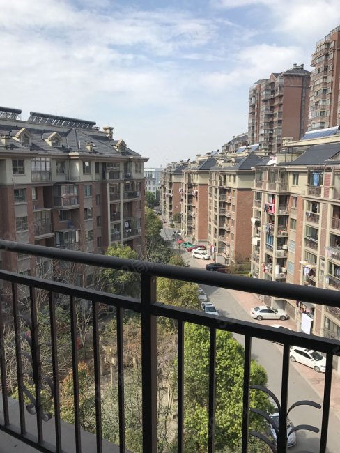 独栋的边套 诚心出售 带地面车库28平带阁楼39平,御景花园-金华58同城