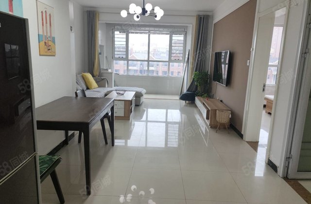 尚东新城邦南区 楼龄新 带电梯 小三房 密度低 南北通透