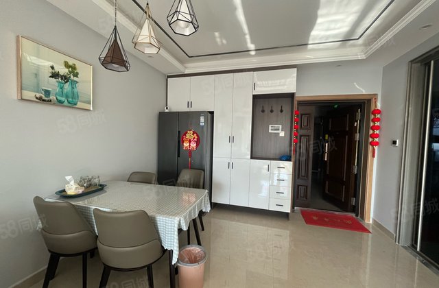 民生凤凰城1号院！新出精装三室！高端小区人车分流！捡  ！