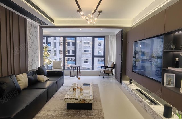 枫荷紫云筑3室2厅123㎡83.9万二手房图片