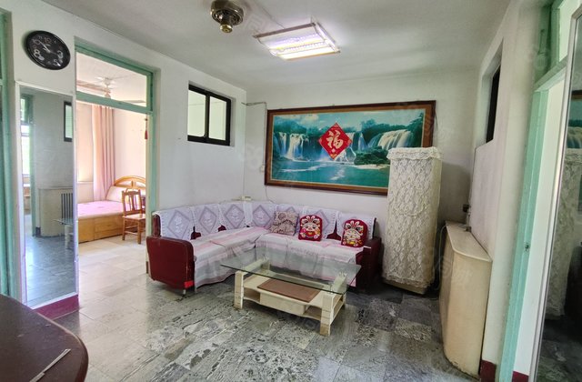 东昌中学本部 兴华路小 市委家属院3室中间层 停车方便