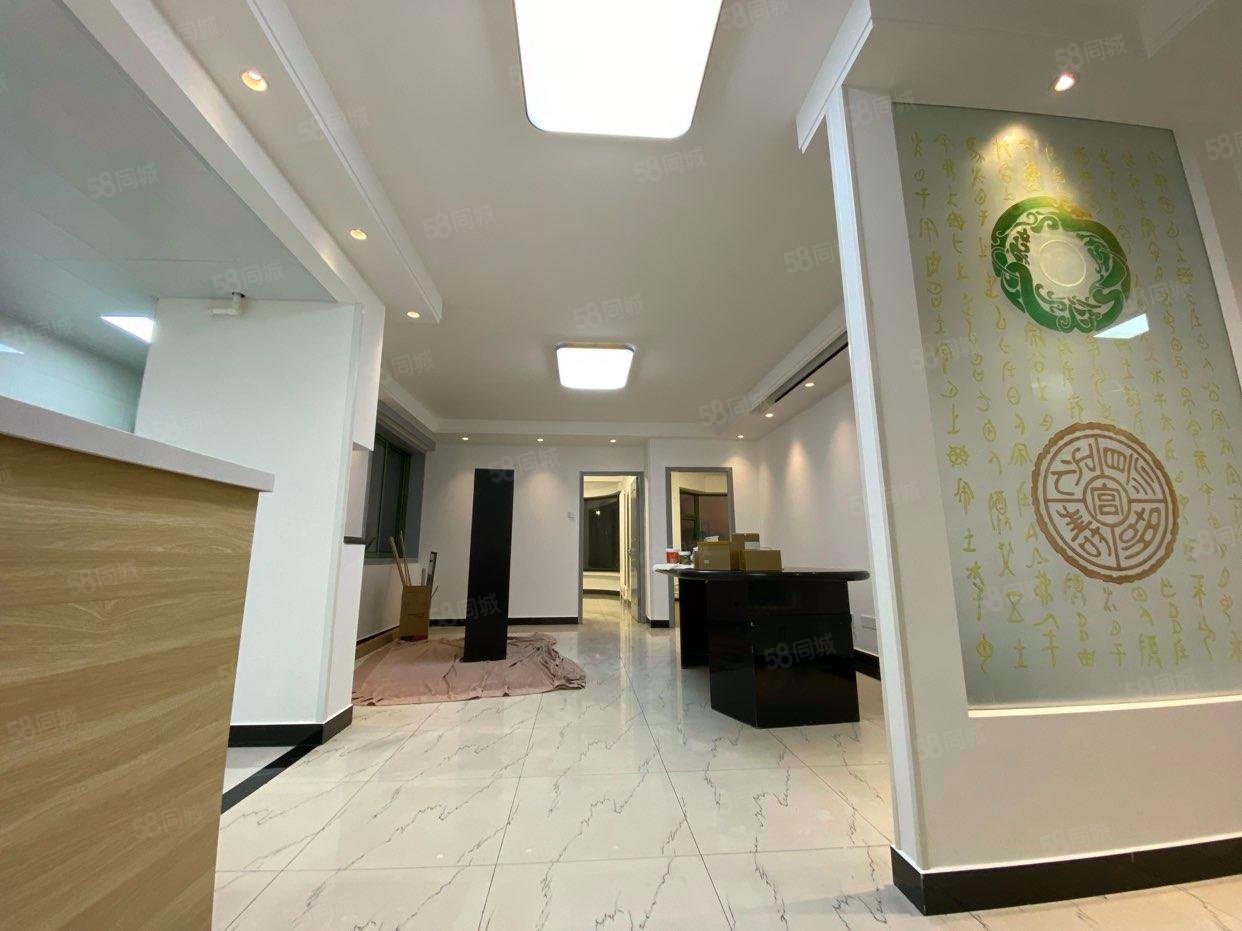 鵬潤家園2室1廳2衛(wèi)101.54㎡西南838萬