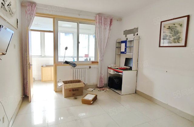 康城花园多层3楼130平三室朝阳79万，阳明实验，区妇幼北邻